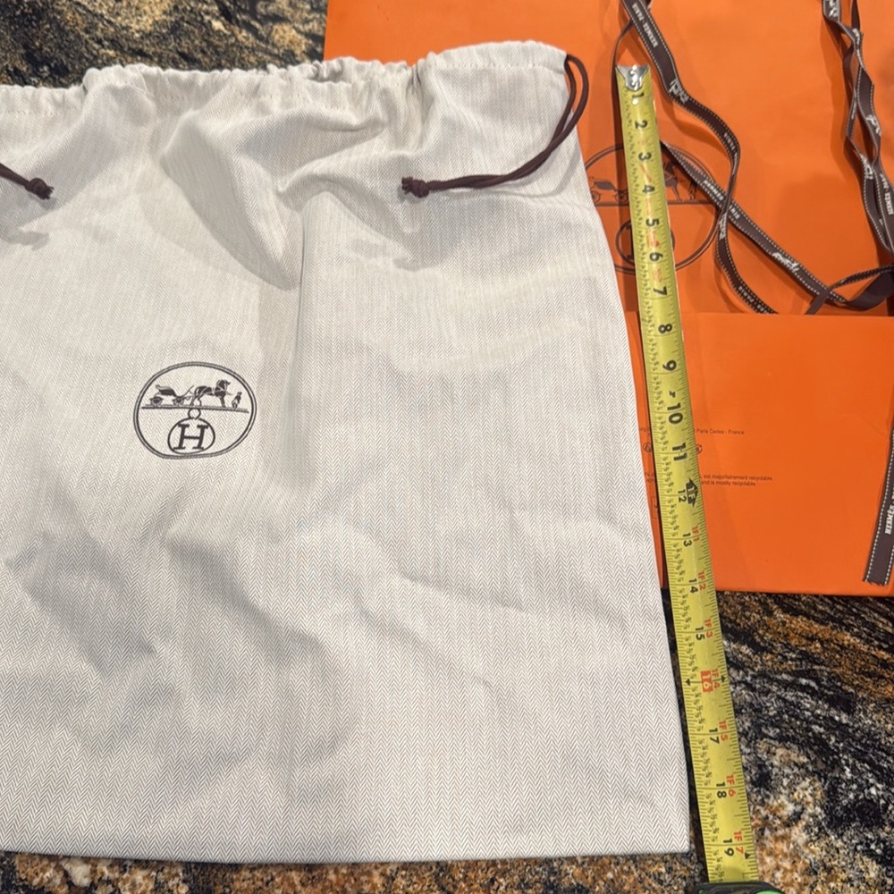Hermes Authentic Dust Bag, Store Bag, 12 feet of Hermes Paris Ribbon - Picture 4 of 6